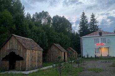 Отель Emerald Paradise