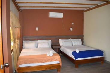 ホテル Restaurante Andy