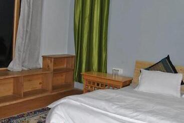 בית מלון כפרי Sky View Resort