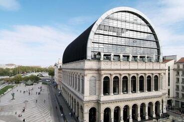 هتل آپارتمان Nocnoc Le Porthos