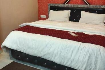 Super Hotel O Suryavanshi Palace