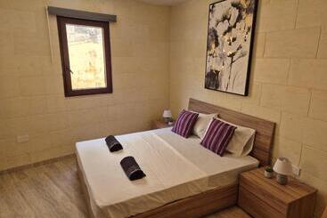 پانسیون Hacienda Farmhouse By The Nest