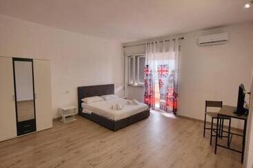 پانسیون Leonardo Da Vinci Guest House