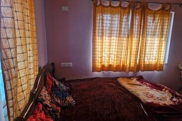 بنسيون Samarth Villa