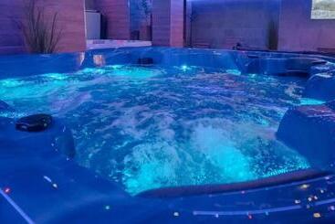 شقة فندقية The Bear Pamporovo