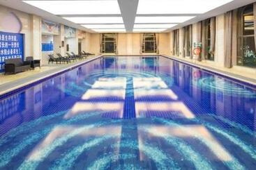 Country Garden Phoenix Hotel Maoming