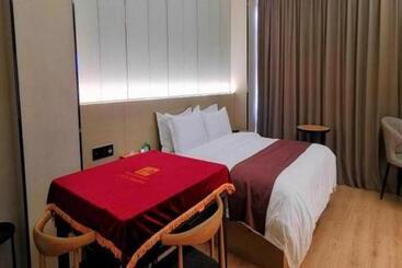 Gya Hotel Jurong England International