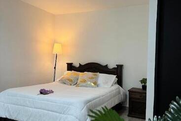 هتل Casa Zarigueya