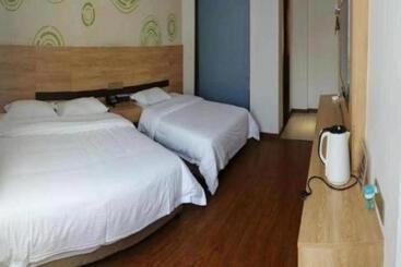 בית מלון כפרי Greentree Inn Zhangjiang Lianjiang Jiuzhou Avenue