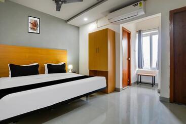 בית מלון כפרי Townhouse Shamshabad Near Airport