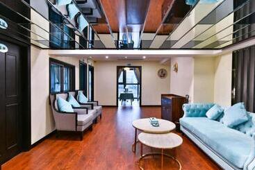 Xana Hotelle Chengdu Pidu Longhushu Xintianjie Technical College