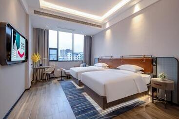 Echarm Hotel Hechi Bama Branch