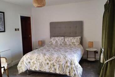 مبيت وإفطار Carney House