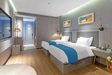 هتل Campanile Xi An Lintong Terracotta Warriors And Horses West Garden Subway Station