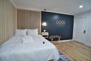 בית מלון כפרי Showboat