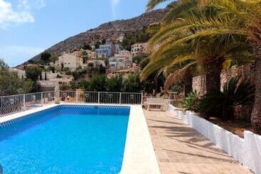 פנסיון Amazing View Villa