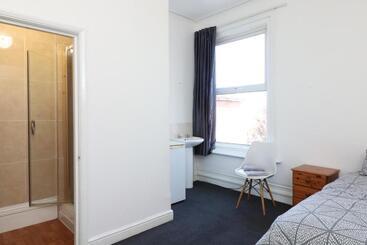 펜션 Pebbles Guest House Room 5