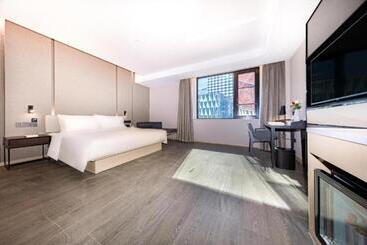 Atour Hotel Wuhan Chuhehan Street Hanxiu Theater