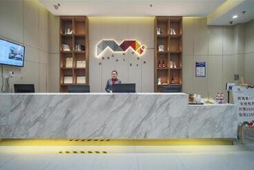 Borrman Hotel Heyuan Wanlvhu Railway Station