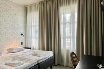 Отель Hill Side Golf & Sports Resort