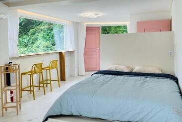 פנסיון Jeonju Hanokmaeul Daldaljham