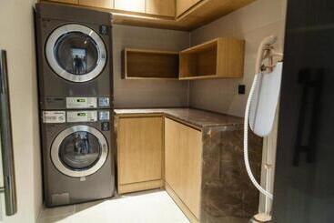 Hanting Hotel Cangzhou Huanghua Xinyu Building