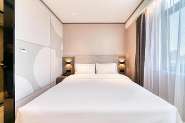 Hanting Hotel Ningbo Passenger Terminal Center