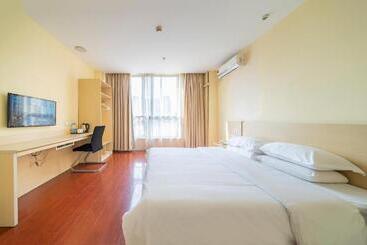 Hanting Hotel Shanghai Lingang Free Trade Zone