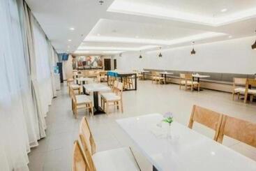 Hanting Hotel Yibin High Gaoke Station