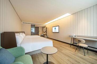 Hanting Hotel Zunyi Site Of Association Dingzikou