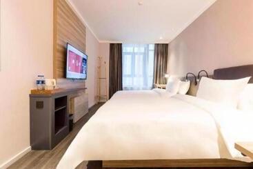 Hanting Premium Hotel Zhengzhou East Railway Station Xinyi Road