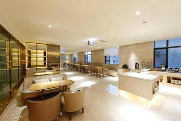 Ji Hotel Shiyan Fangxian Pedestrian Street