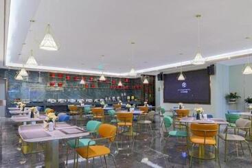 Starway Hotel Nanjing Binjiang Development Zone Xintiandi