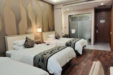 Starway Hotel Urumqi Exhibition Center