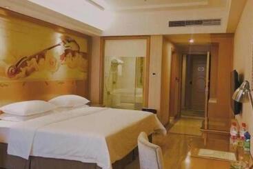 Vienna Hotel Guangdong Meizhou Fengshun