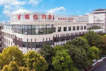 Vienna Hotel Guiyang Huaxi Park