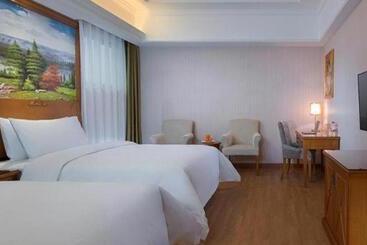 Vienna Hotel Shanghai Hongqiao National Exhibition Center Fengxi Beiqing Road