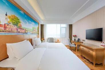 Vienna Hotel Tianjin 5th Avenue Youyi Road Cultural Center Metro Station