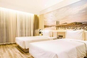 Atour Hotel Suqian Fazhan Avenue