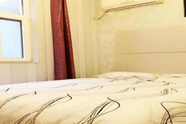 City 118 Hotel Qingdao Licang Pedestrian Street