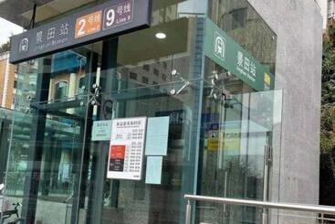 Greentree Alliance Hotel Shenzhen Futian District Exhibition Center Jingtian Metro Station