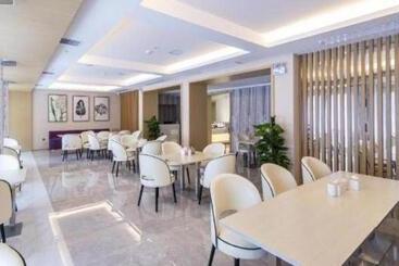 هتل Jinjiang Inn Select Xiangyang Railway Station Qinghe Road