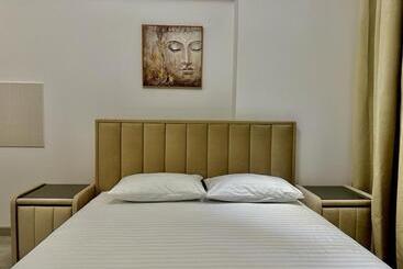 Deluxe Apartments & Studio With Many Facilities