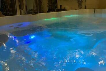 膳宿费 Cottage River & Spa