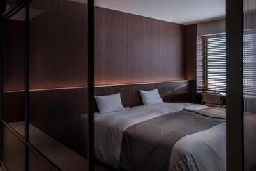 리조트 Not A Hotel Fukuoka