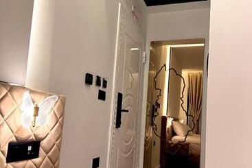 Boutique Hotel Empire Of Martin