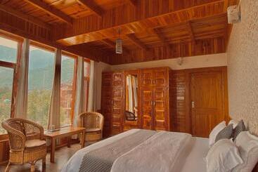 호텔 Aananda Boutique Stays Manali