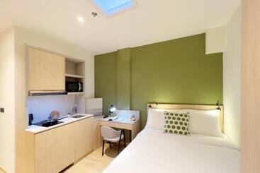 هتل Coliwoo 298 River Valley   Coliving