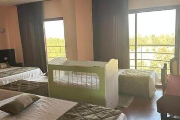 هتل Hôtel Galaxy