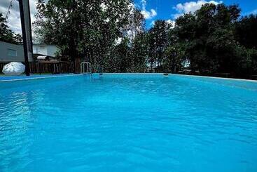 استراحتگاه Ecomar Rentals